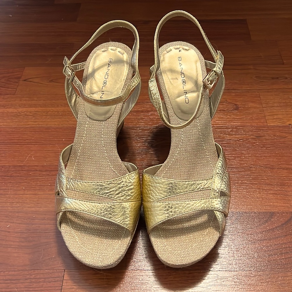 Bandolino Gold color Wedge Sandals size 8m
